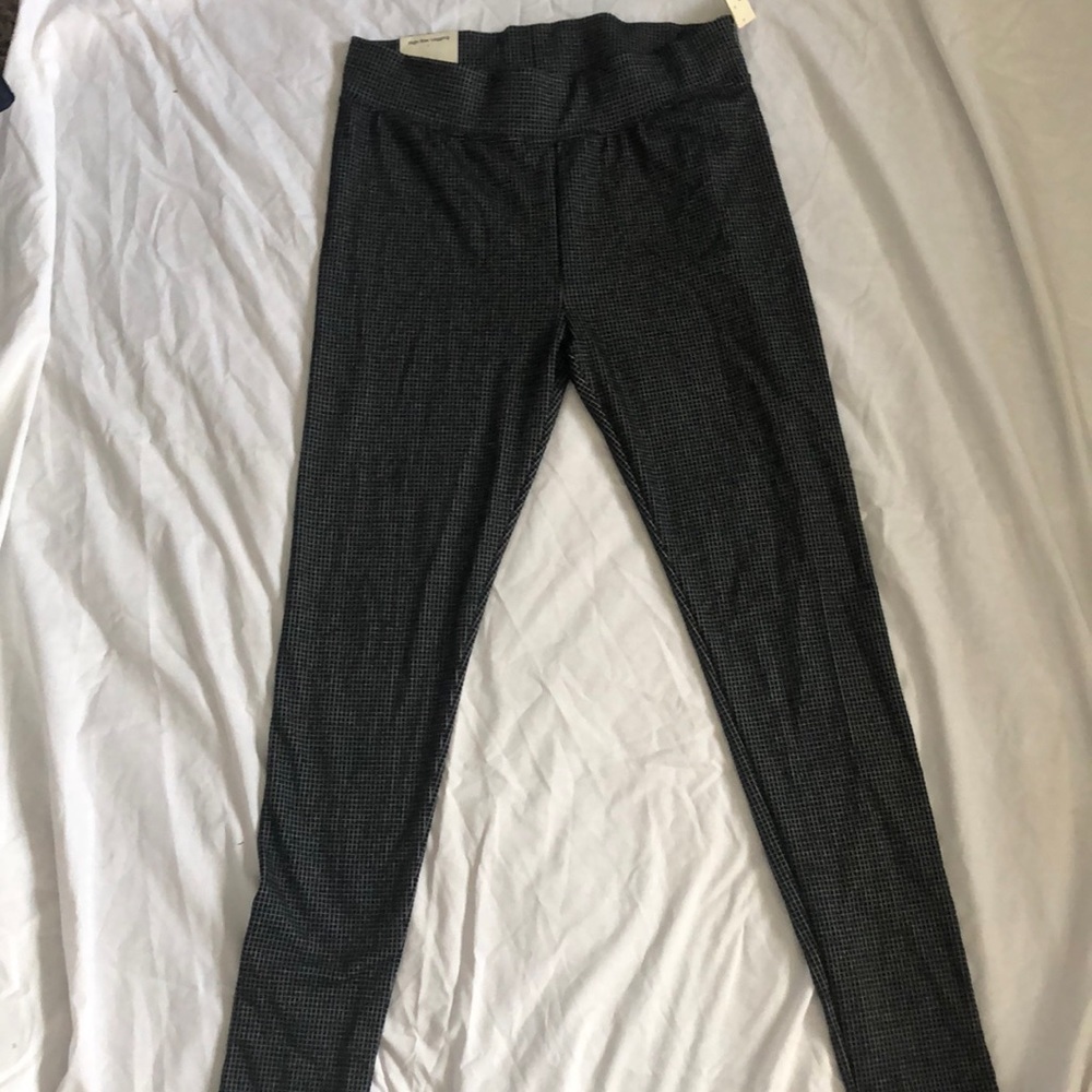 Aeropostale high rise black with white check leggings